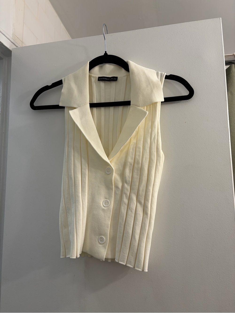 Sincerly Jules Cream Sleeveless Pleated Knit Top with free matching skirt!